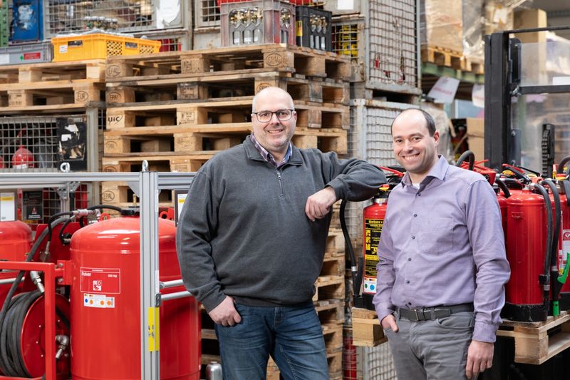 Dienstleister Weber Feuerloescher Christoph und Sebastian Hill Kunde Adelta